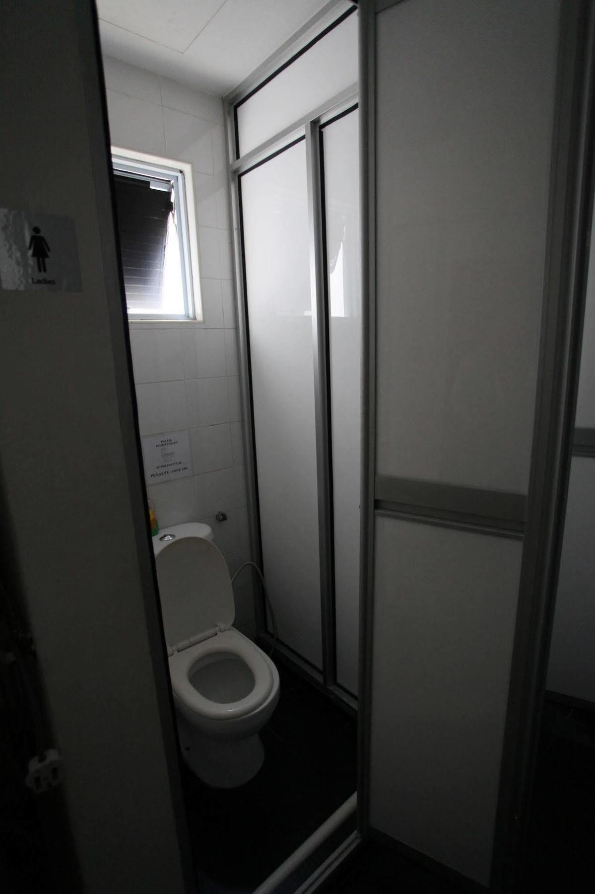 May & May Student Hostel สิงคโปร์ ภายนอก รูปภาพ